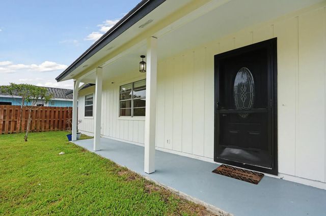2 of 33 - 8340 Se Camellia Drive, Hobe Sound, FL