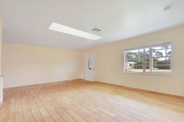 3 of 33 - 8340 Se Camellia Drive, Hobe Sound, FL
