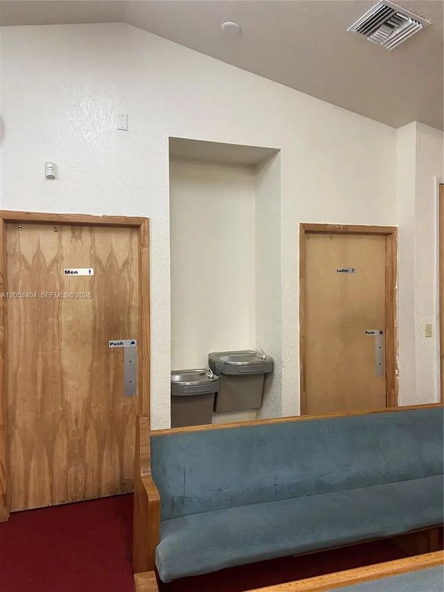 3 of 5 - 18301 Sw 107th Avenue, Miami, FL