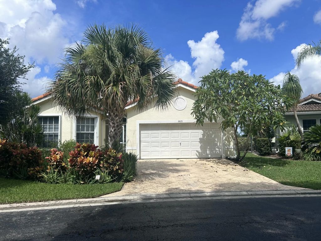 12155 Sunset Point Circle, Wellington