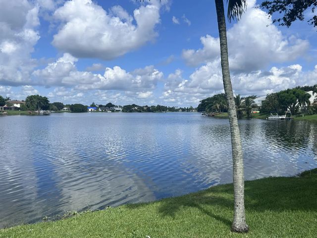 2 of 4 - 12155 Sunset Point Circle, Wellington, FL