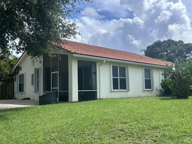 3 of 4 - 12155 Sunset Point Circle, Wellington, FL