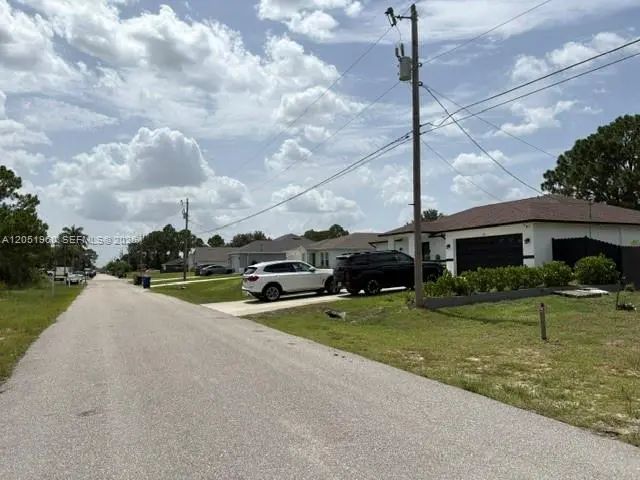 4 of 8 - 2812 Sw 33, Lehigh Acres, FL