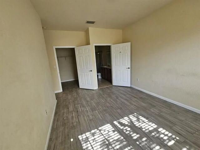5 of 9 - 3255 Nw 31st Terrace, Oakland Park, FL