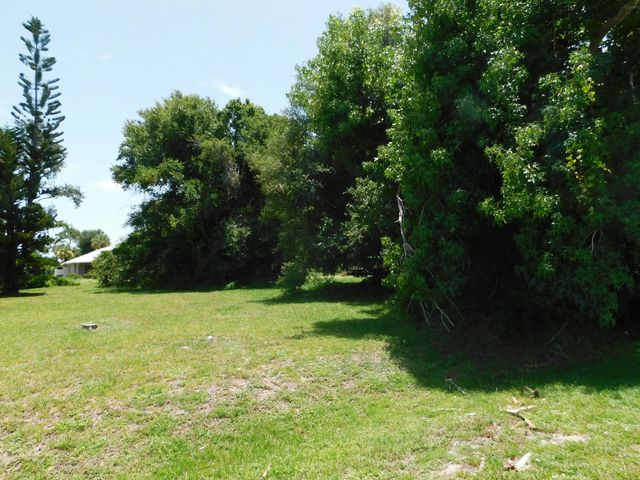 5212 Paleo Pines Circle, Fort Pierce