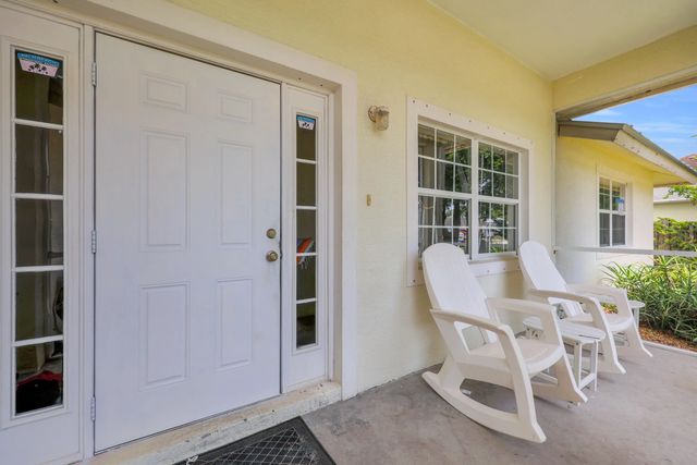4 of 33 - 1295 12th Avenue Sw, Vero Beach, FL