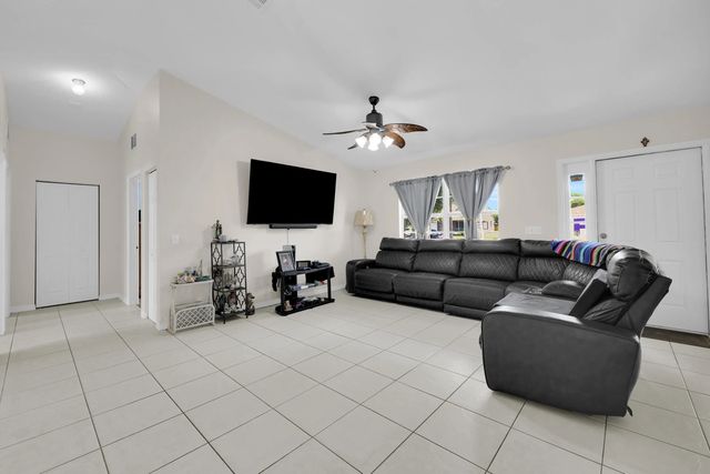 5 of 33 - 1295 12th Avenue Sw, Vero Beach, FL