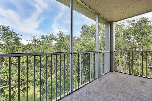 2 of 26 - 1075 Riverside Drive #508, Coral Springs, FL