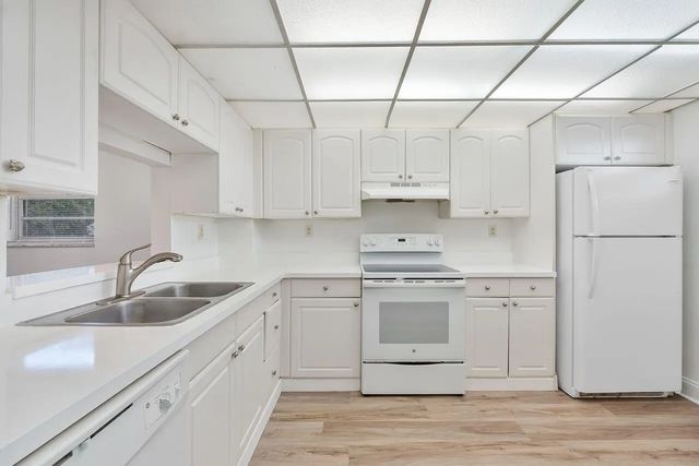 4 of 26 - 1075 Riverside Drive #508, Coral Springs, FL