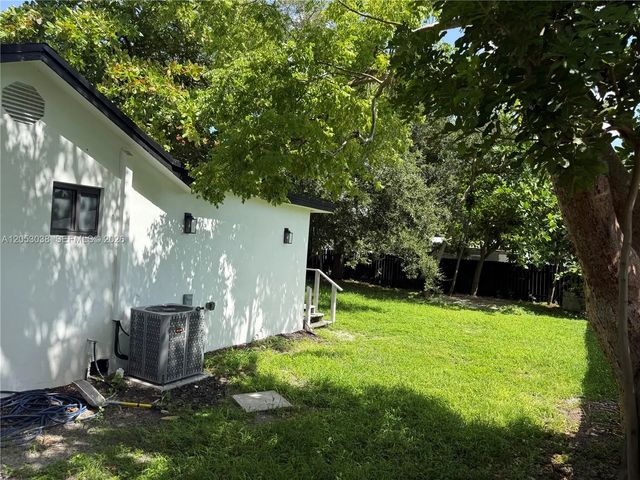 3 of 13 - 6125 Call Street, Hollywood, FL