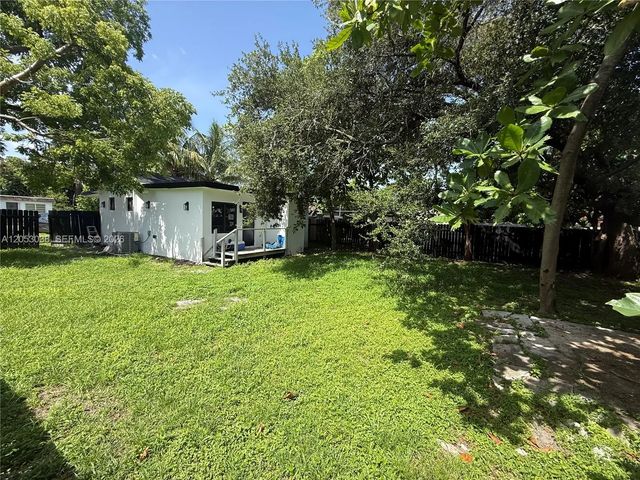 4 of 13 - 6125 Call Street, Hollywood, FL