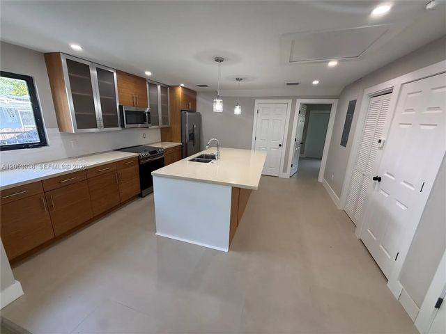 5 of 13 - 6125 Call Street, Hollywood, FL