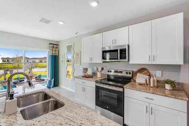 5 of 18 - 6518 Equinox Lane, North Fort Myers, FL