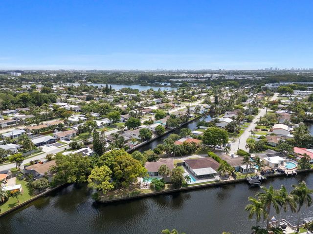 2 of 35 - 2060 Nw 37th Street, Oakland Park, FL