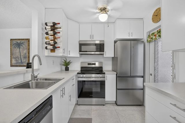 2 of 44 - 4299 Nw 16th Street #101, Lauderhill, FL