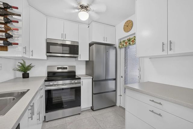 3 of 44 - 4299 Nw 16th Street #101, Lauderhill, FL