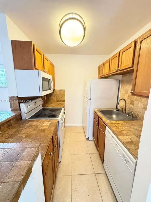 5 of 26 - 31 Crossings Circle #g, Boynton Beach, FL