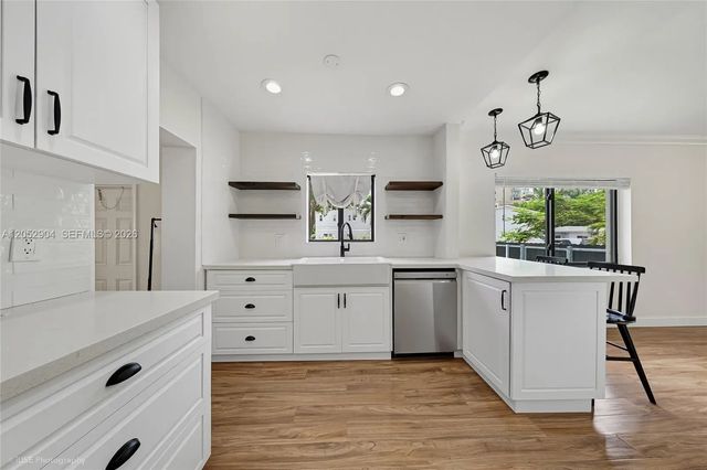 5 of 28 - 3640 Sw 11th Street, Miami, FL
