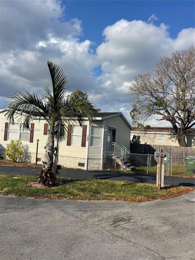 2 of 18 - 220 Ne 12th Avenue #lot 160, Homestead, FL