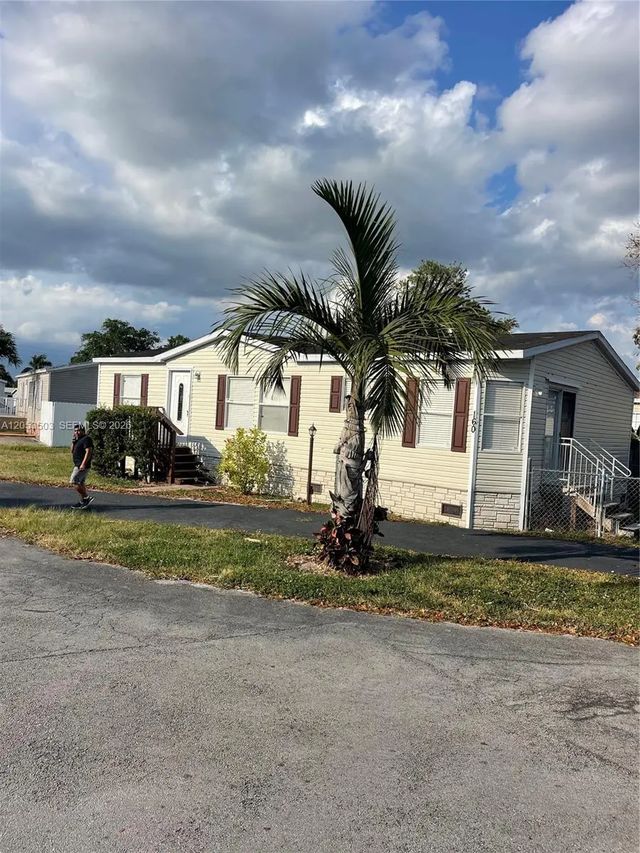3 of 18 - 220 Ne 12th Avenue #lot 160, Homestead, FL