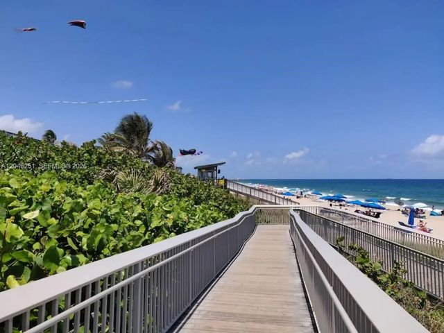 3 of 25 - 350 N Federal Highway #1202, Boynton Beach, FL