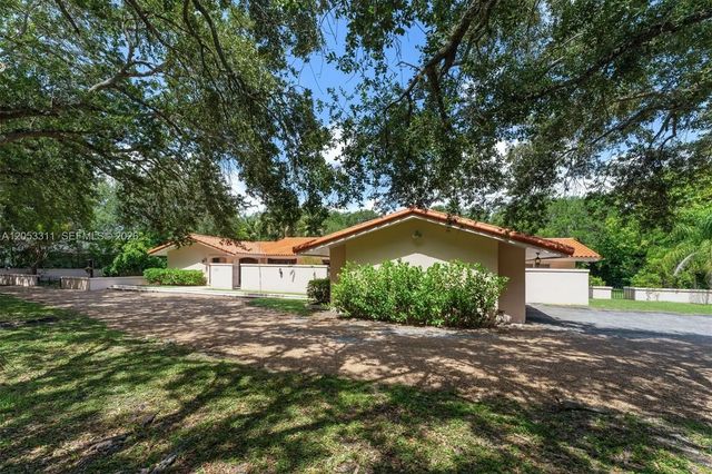 3 of 47 - 11950 Sw 67 Court, Pinecrest, FL