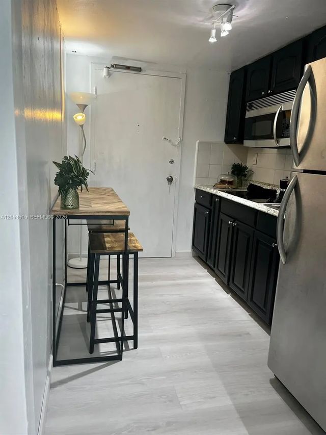 18071 Biscayne Boulevard #1402, Aventura