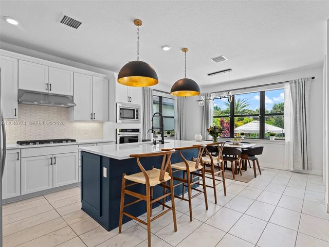 5 of 61 - 4482 Silverwood Lane S, Oakland Park, FL