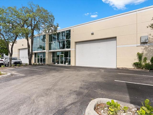 2 of 37 - 8011 Nw 29th Street #8011, Doral, FL