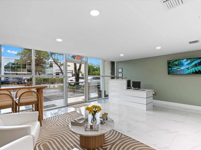 4 of 37 - 8011 Nw 29th Street #8011, Doral, FL