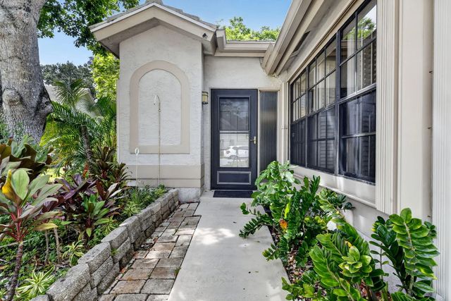 3 of 52 - 10940 Stafford Circle S, Boynton Beach, FL