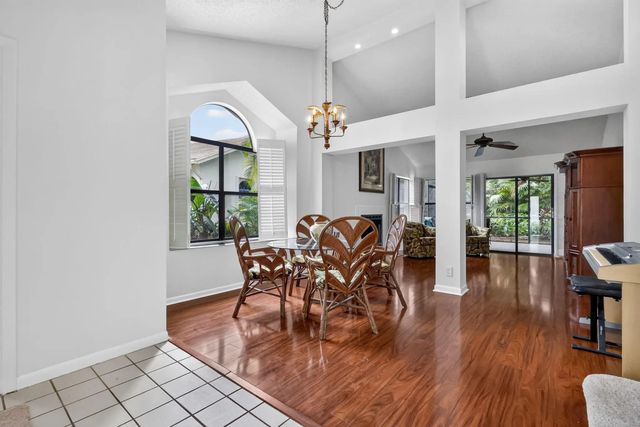 5 of 52 - 10940 Stafford Circle S, Boynton Beach, FL