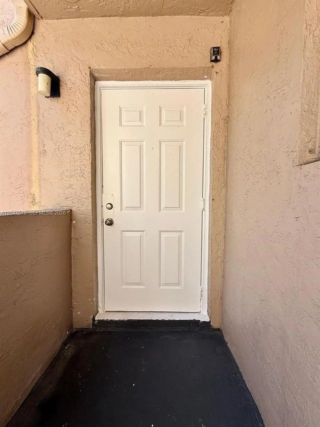3 of 30 - 2151 Nw 96th Terrace #15g, Pembroke Pines, FL