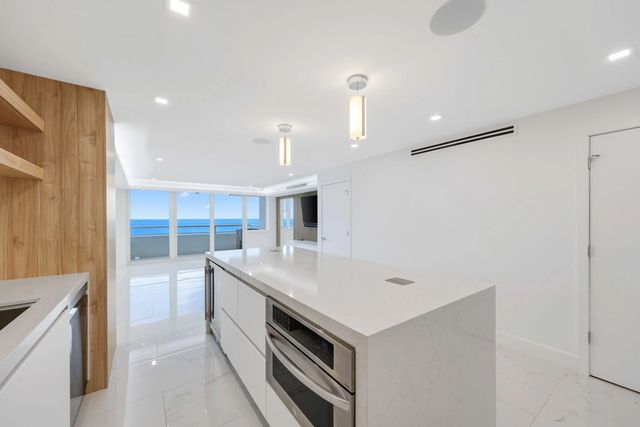 5 of 37 - 545 S Fort Lauderdale Beach Boulevard #1701, Fort Lauderdale, FL