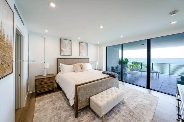 4 of 63 - 1930 Bay Drive #ph 2, Miami Beach, FL