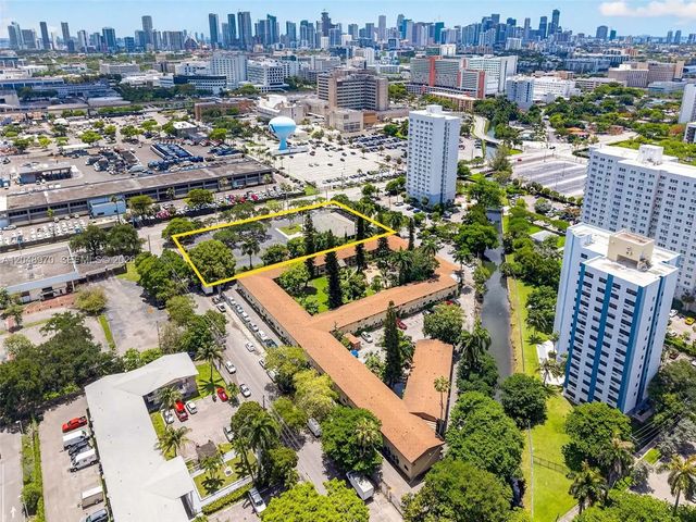 1902 Nw 14th Avenue, Miami