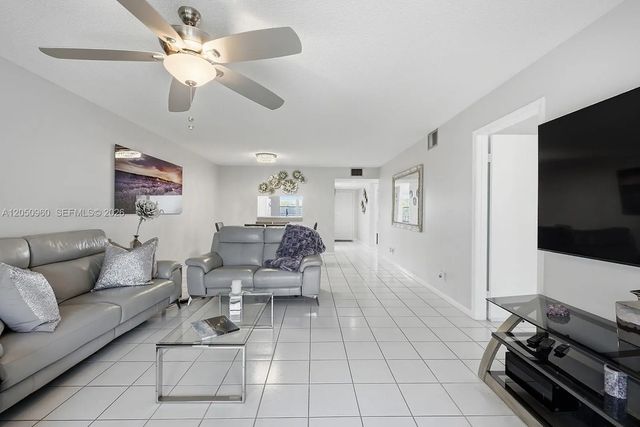 1300 Sw 125th Avenue #406k, Pembroke Pines
