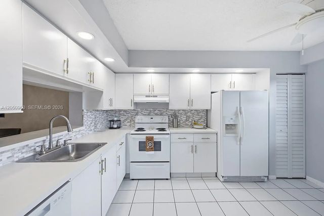 4 of 38 - 1300 Sw 125th Avenue #406k, Pembroke Pines, FL