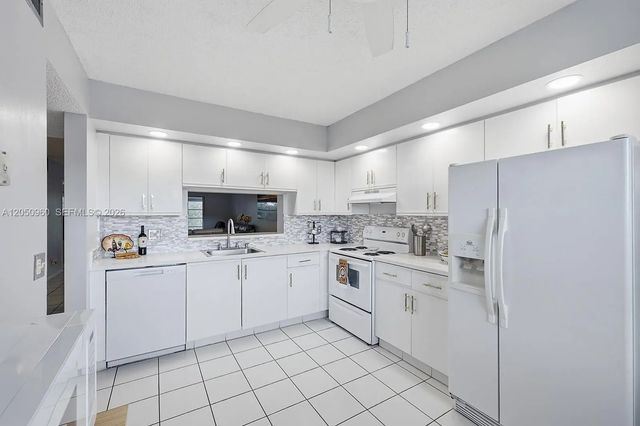 5 of 38 - 1300 Sw 125th Avenue #406k, Pembroke Pines, FL