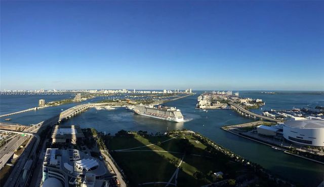 3 of 42 - 1040 Biscayne Boulevard #3802, Miami, FL