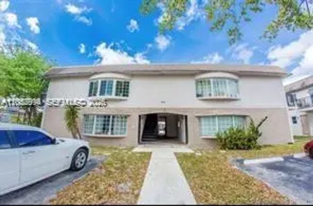 2 of 15 - 5333 Nw 18th Street #3a, Lauderhill, FL
