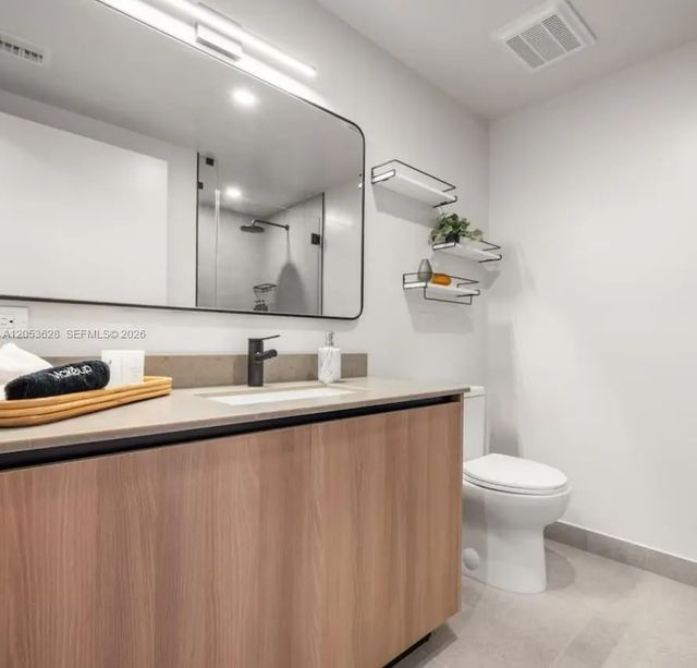 2 of 12 - 501 Ne 1st Street #1006, Miami Beach, FL