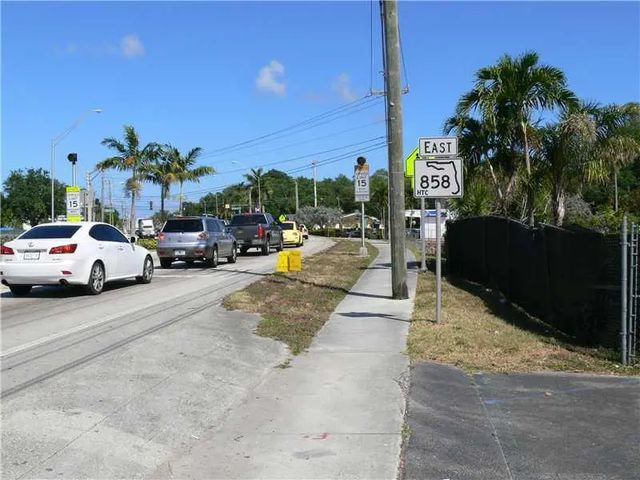 2 of 42 - 41 Williams Road, West Park, FL