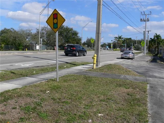 4 of 42 - 41 Williams Road, West Park, FL
