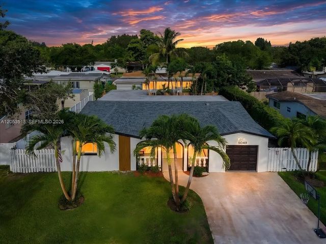 5049 Sw 88th Terrace, Cooper City
