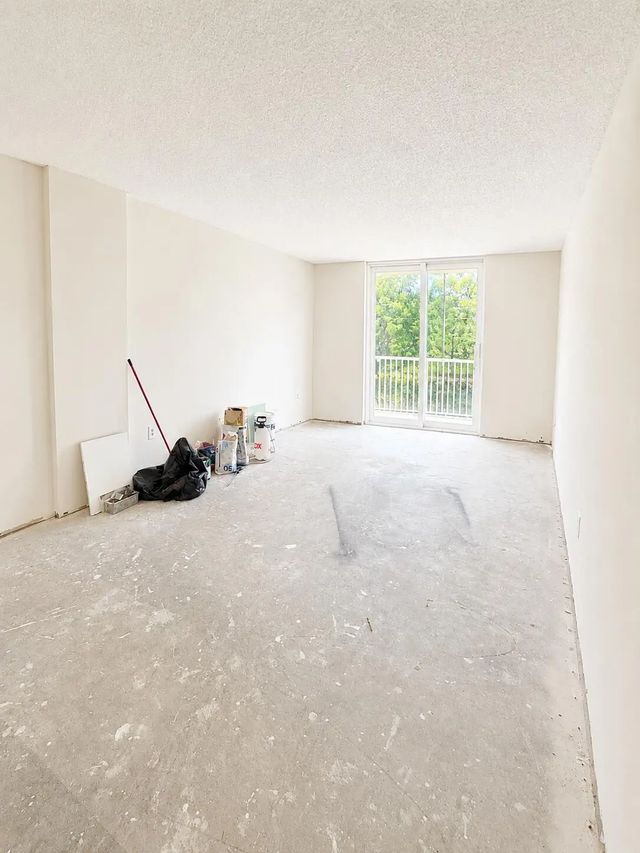 4 of 9 - 16950 W Dixie Highway #a226, North Miami Beach, FL