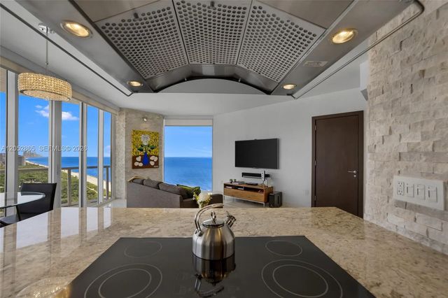 2 of 37 - 7330 Ocean Terrace #2604, Miami Beach, FL