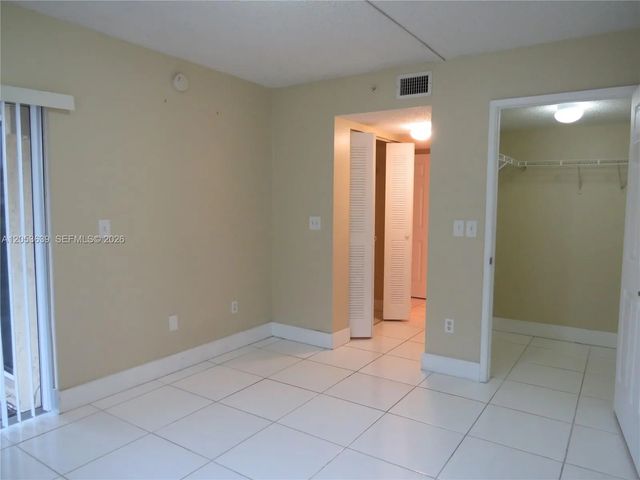 4 of 13 - 2640 S University Drive #101, Davie, FL