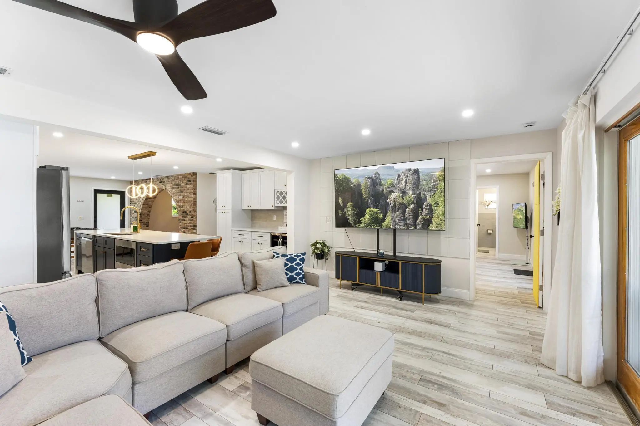 8416 Pine Tree Lane, Lake Clarke Shores, FL, 33406