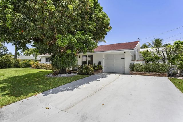 2 of 48 - 8416 Pine Tree Lane, Lake Clarke Shores, FL